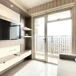 Chic And Cozy 2Br At Mekarwangi Square Cibaduyut Apartment By Travelio