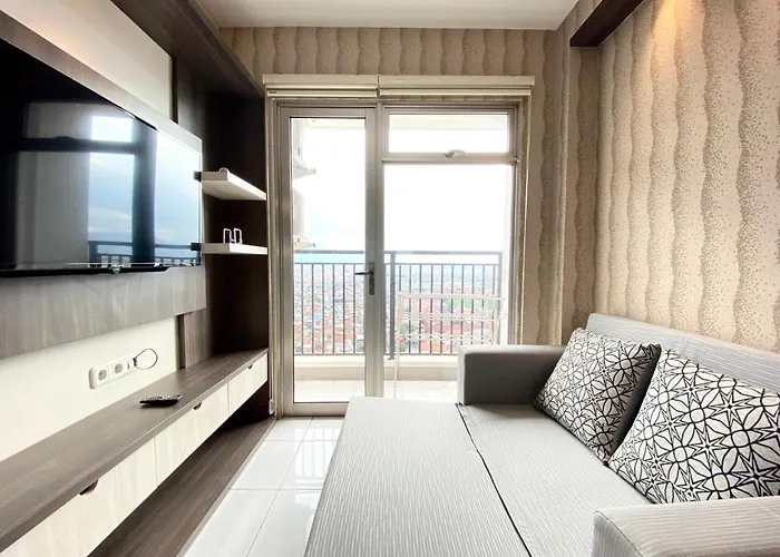 Chic And Cozy 2Br At Mekarwangi Square Cibaduyut Apartment By Travelio