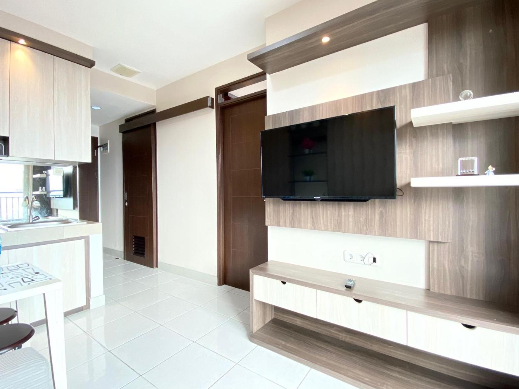 Chic And Cozy 2br At Mekarwangi Square Cibaduyut By Travelio Apartemen