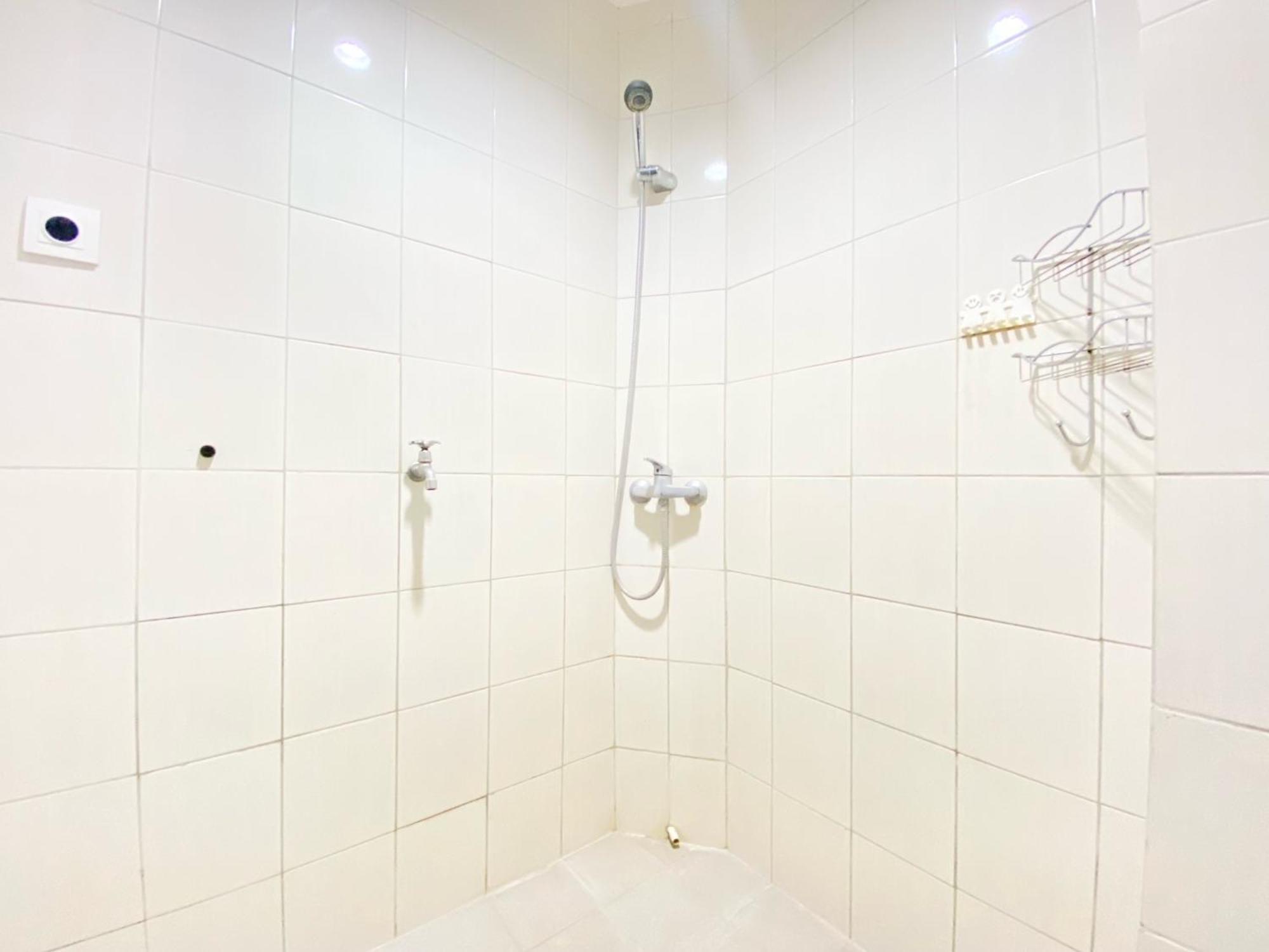 Chic And Cozy 2br At Mekarwangi Square Cibaduyut By Travelio *